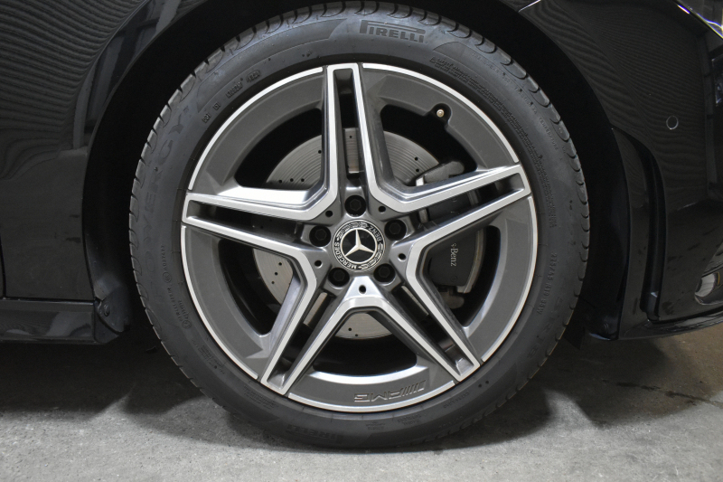 メルセデスベンツ CLAクラス CLA200d AMGﾗｲﾝ AMGﾚｻﾞｰｴｸｽｸﾙｰｼﾌﾞ ｱﾄﾞﾊﾞﾝｽﾄﾞP ﾚｰﾀﾞｰSP 1ｵｰﾅｰ ﾊﾟﾉﾗﾏｻﾝﾙｰﾌ ﾋｰﾀｰ赤黒革 ﾃﾞｨｽﾄﾛ Lﾁｪﾝｼﾞ AMGｴｱﾛ18AW ｷｰGO PTS ﾍｯﾄﾞｱｯﾌﾟD 対話式ﾅﾋﾞTV 360ｶﾒﾗ 2年保証