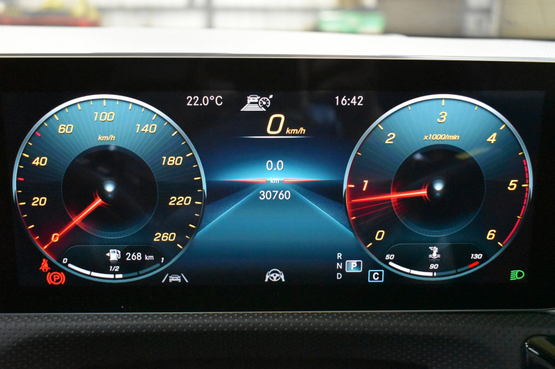 メルセデスベンツ CLAクラス CLA200d AMGﾗｲﾝ AMGﾚｻﾞｰｴｸｽｸﾙｰｼﾌﾞ ｱﾄﾞﾊﾞﾝｽﾄﾞP ﾚｰﾀﾞｰSP 1ｵｰﾅｰ ﾊﾟﾉﾗﾏｻﾝﾙｰﾌ ﾋｰﾀｰ赤黒革 ﾃﾞｨｽﾄﾛ Lﾁｪﾝｼﾞ AMGｴｱﾛ18AW ｷｰGO PTS ﾍｯﾄﾞｱｯﾌﾟD 対話式ﾅﾋﾞTV 360ｶﾒﾗ 2年保証