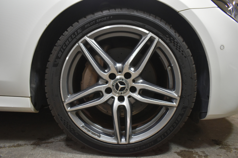 メルセデスベンツ Eクラス E200 AVG AMGﾗｲﾝ ｴｸｽｸﾙｰｼﾌﾞP ﾚｰﾀﾞｰｾｰﾌﾃｨP 中期型 BSG搭載 黒革 ﾌﾞﾙﾒｽﾀｰ ﾍｯﾄﾞｱｯﾌﾟD ｴｱﾊﾞﾗﾝｽP 電動ﾄﾗﾝｸ AMGｴｱﾛ19AW ﾃﾞｨｽﾄﾛﾆｯｸ ﾌﾞﾗｲﾝﾄﾞｽﾎﾟｯﾄ ﾚｰﾝｷｰﾌﾟ ﾅﾋﾞTV 360ｶﾒﾗ ｷｰﾚｽGO 2年保証