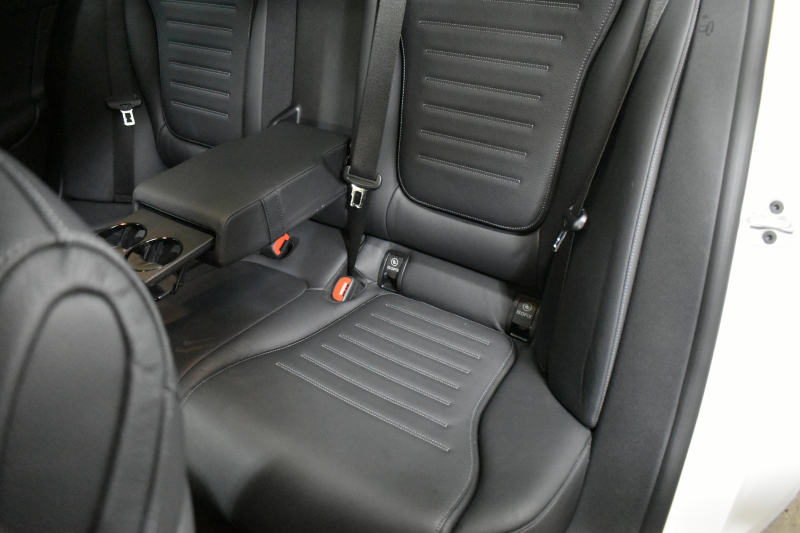 メルセデスベンツ Cクラス C200ﾜｺﾞﾝ AVG AMGﾗｲﾝP ﾚｻﾞｰｴｸｽｸﾙｰｼﾌﾞP ﾍﾞｰｼｯｸP ﾚｰﾀﾞｰｾｰﾌﾃｨP ISG搭載 1ｵｰﾅｰ ﾊﾟﾉﾗﾏｻﾝﾙｰﾌ 黒革 AMGｴｱﾛ18AW ﾃﾞｼﾞﾀﾙﾗｲﾄ ARﾅﾋﾞTV ﾍｯﾄﾞｱｯﾌﾟD 360ｶﾒﾗ ﾃﾞｨｽﾄﾛ ﾌﾞﾗｲﾝﾄﾞS ｷｰﾚｽｺﾞｰ ｵｰﾄﾃｰﾙｹﾞｰﾄ 2年保証