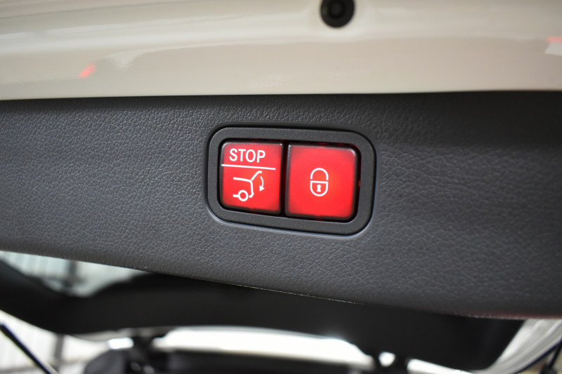 メルセデスベンツ Cクラス C200ﾜｺﾞﾝ AVG AMGﾗｲﾝP ﾚｻﾞｰｴｸｽｸﾙｰｼﾌﾞP ﾍﾞｰｼｯｸP ﾚｰﾀﾞｰｾｰﾌﾃｨP ISG搭載 1ｵｰﾅｰ ﾊﾟﾉﾗﾏｻﾝﾙｰﾌ 黒革 AMGｴｱﾛ18AW ﾃﾞｼﾞﾀﾙﾗｲﾄ ARﾅﾋﾞTV ﾍｯﾄﾞｱｯﾌﾟD 360ｶﾒﾗ ﾃﾞｨｽﾄﾛ ﾌﾞﾗｲﾝﾄﾞS ｷｰﾚｽｺﾞｰ ｵｰﾄﾃｰﾙｹﾞｰﾄ 2年保証