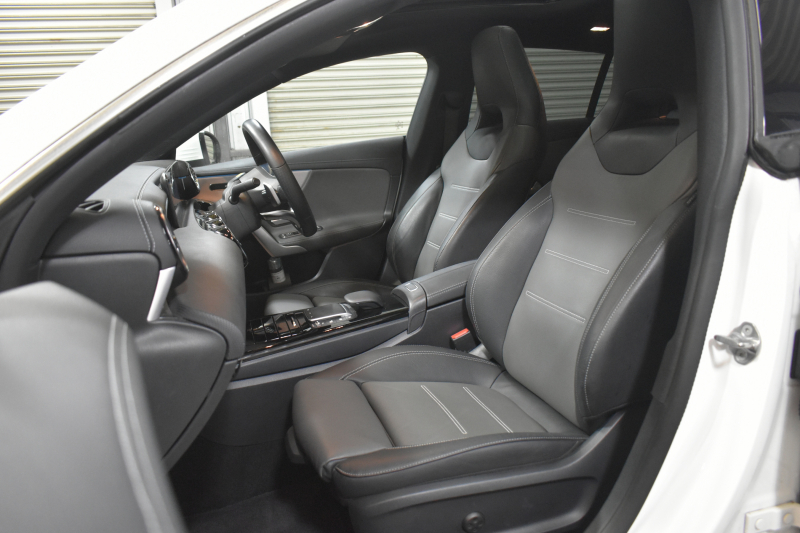 メルセデスベンツ CLAクラス CLA200d ｼｭｰﾃｨﾝｸﾞﾌﾞﾚｰｸ AMGﾗｲﾝP AMGﾚｻﾞｰｴｸｽｸﾙｰｼﾌﾞ ｱﾄﾞﾊﾞﾝｽﾄﾞ ﾚｰﾀﾞｰSP 燃費18.2km ﾃﾞｨｰｾﾞﾙTB ﾊﾟﾉﾗﾏｻﾝR ﾋｰﾀｰ黒灰革 ﾃﾞｨｽﾄﾛ BSM Lﾁｪﾝｼﾞ AMGｴｱﾛ18AW ｷｰﾚｽGO PTS  HUD 対話式ﾅﾋﾞ 360ｶﾒﾗ 2年保証