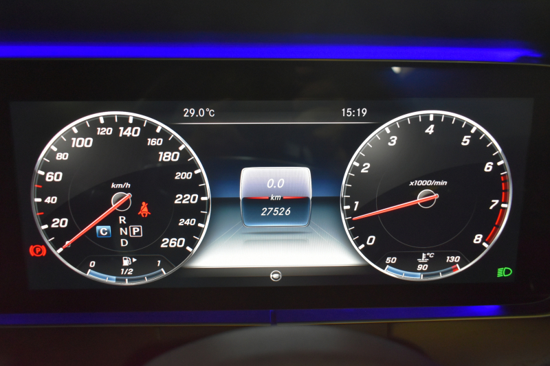 メルセデスベンツ Eクラス E250 AVG ｽﾎﾟｰﾂ ﾚｻﾞｰｴｸｽｸﾙｰｼﾌﾞP ﾚｰﾀﾞｰｾｰﾌﾃｨP ﾊﾟﾉﾗﾏｻﾝﾙｰﾌ 黒革 ﾌﾞﾙﾒｽﾀｰ ﾌｯﾄﾄﾗﾝｸ ｴｱﾊﾞﾗﾝｽP AMGｴｱﾛ19AW ﾃﾞｨｽﾄﾛ ﾌﾞﾗｲﾝﾄﾞS ﾚｰﾝｷｰﾌﾟ ﾅﾋﾞTV 360ｶﾒﾗ ｷｰﾚｽｺﾞｰ 2年保証