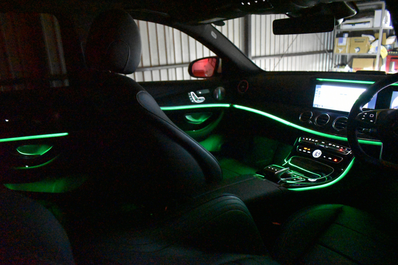 メルセデスベンツ Eクラス E250 AVG ｽﾎﾟｰﾂ ﾚｻﾞｰｴｸｽｸﾙｰｼﾌﾞP ﾚｰﾀﾞｰｾｰﾌﾃｨP ﾊﾟﾉﾗﾏｻﾝﾙｰﾌ 黒革 ﾌﾞﾙﾒｽﾀｰ ﾌｯﾄﾄﾗﾝｸ ｴｱﾊﾞﾗﾝｽP AMGｴｱﾛ19AW ﾃﾞｨｽﾄﾛ ﾌﾞﾗｲﾝﾄﾞS ﾚｰﾝｷｰﾌﾟ ﾅﾋﾞTV 360ｶﾒﾗ ｷｰﾚｽｺﾞｰ 2年保証