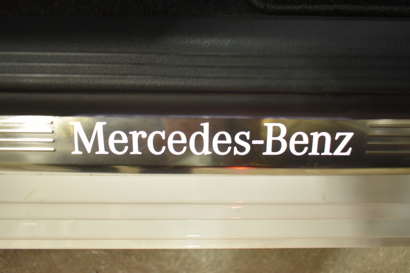 メルセデスベンツ Eクラス E250 AVG ｽﾎﾟｰﾂ ﾚｻﾞｰｴｸｽｸﾙｰｼﾌﾞP ﾚｰﾀﾞｰｾｰﾌﾃｨP ﾊﾟﾉﾗﾏｻﾝﾙｰﾌ 黒革 ﾌﾞﾙﾒｽﾀｰ ﾌｯﾄﾄﾗﾝｸ ｴｱﾊﾞﾗﾝｽP AMGｴｱﾛ19AW ﾃﾞｨｽﾄﾛ ﾌﾞﾗｲﾝﾄﾞS ﾚｰﾝｷｰﾌﾟ ﾅﾋﾞTV 360ｶﾒﾗ ｷｰﾚｽｺﾞｰ 2年保証