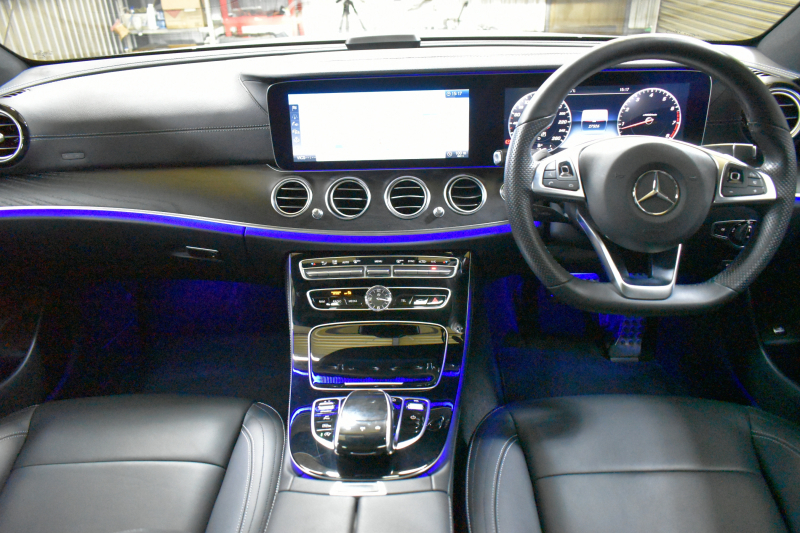 メルセデスベンツ Eクラス E250 AVG ｽﾎﾟｰﾂ ﾚｻﾞｰｴｸｽｸﾙｰｼﾌﾞP ﾚｰﾀﾞｰｾｰﾌﾃｨP ﾊﾟﾉﾗﾏｻﾝﾙｰﾌ 黒革 ﾌﾞﾙﾒｽﾀｰ ﾌｯﾄﾄﾗﾝｸ ｴｱﾊﾞﾗﾝｽP AMGｴｱﾛ19AW ﾃﾞｨｽﾄﾛ ﾌﾞﾗｲﾝﾄﾞS ﾚｰﾝｷｰﾌﾟ ﾅﾋﾞTV 360ｶﾒﾗ ｷｰﾚｽｺﾞｰ 2年保証