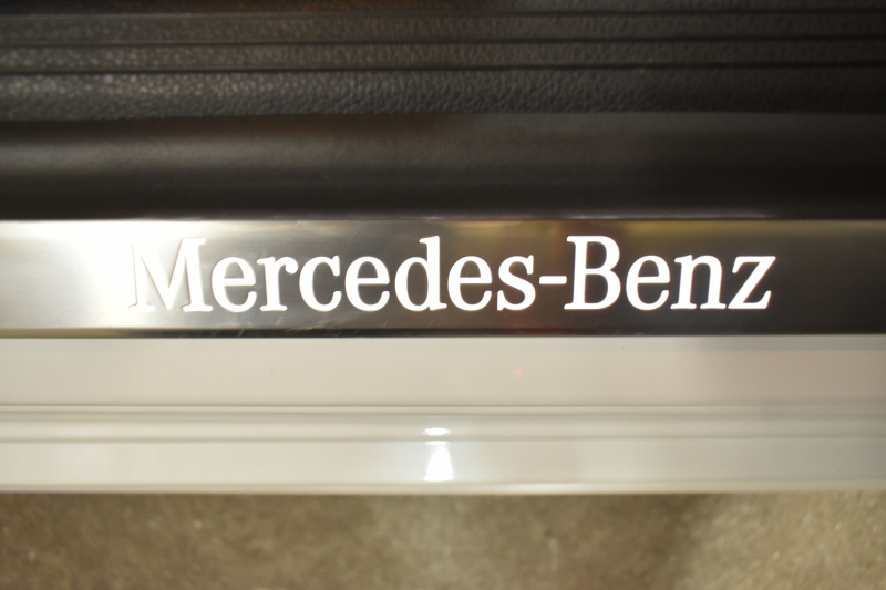 メルセデスベンツ Cクラス C200 4ﾏﾁｯｸ AVG AMGﾗｲﾝ ﾚｻﾞｰｴｸｽｸﾙｰｼﾌﾞ ﾚｰﾀﾞｰｾｰﾌﾃｨP ﾍﾞｰｼｯｸP  新型Cｸﾗｽ ISG搭載　9速 MEｺﾈｸﾄ 1ｵｰﾅｰ ﾊﾟﾉﾗﾏｻﾝﾙｰﾌ ﾋｰﾀｰ黒革 ACC LﾁｪﾝｼﾞA ﾌﾞﾗｲﾝﾄﾞS  AMGｴｱﾛ18AW MBUXﾅﾋﾞ360ｶﾒﾗ 2年保証