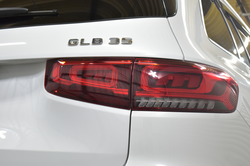 AMG GLB MercedesAMG GLB35 4ﾏﾁｯｸ AMGｱﾄﾞﾊﾞﾝｽﾄﾞ＆ﾊﾟﾌｫｰﾏﾝｽP ﾚｰﾀﾞｰｾｰﾌﾃｨP 1ｵｰﾅｰ 8速 ﾊﾟﾉﾗﾏｻﾝﾙｰﾌ ﾋｰﾀｰ赤/黒革 対話式ﾅﾋﾞ ﾃﾞｨｽﾄﾛ BSM Lｷｰﾌﾟ AMGｴｱﾛ19AW ｷｰﾚｽGO PTS HUD  地ﾃﾞｼﾞﾅﾋﾞ 360ｶﾒﾗ 2年保証