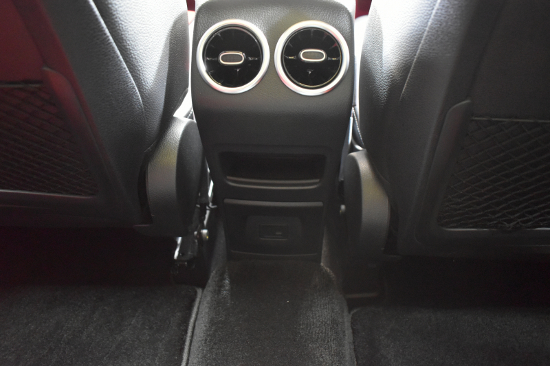 AMG GLB MercedesAMG GLB35 4ﾏﾁｯｸ AMGｱﾄﾞﾊﾞﾝｽﾄﾞ＆ﾊﾟﾌｫｰﾏﾝｽP ﾚｰﾀﾞｰｾｰﾌﾃｨP 1ｵｰﾅｰ 8速 ﾊﾟﾉﾗﾏｻﾝﾙｰﾌ ﾋｰﾀｰ赤/黒革 対話式ﾅﾋﾞ ﾃﾞｨｽﾄﾛ BSM Lｷｰﾌﾟ AMGｴｱﾛ19AW ｷｰﾚｽGO PTS HUD  地ﾃﾞｼﾞﾅﾋﾞ 360ｶﾒﾗ 2年保証