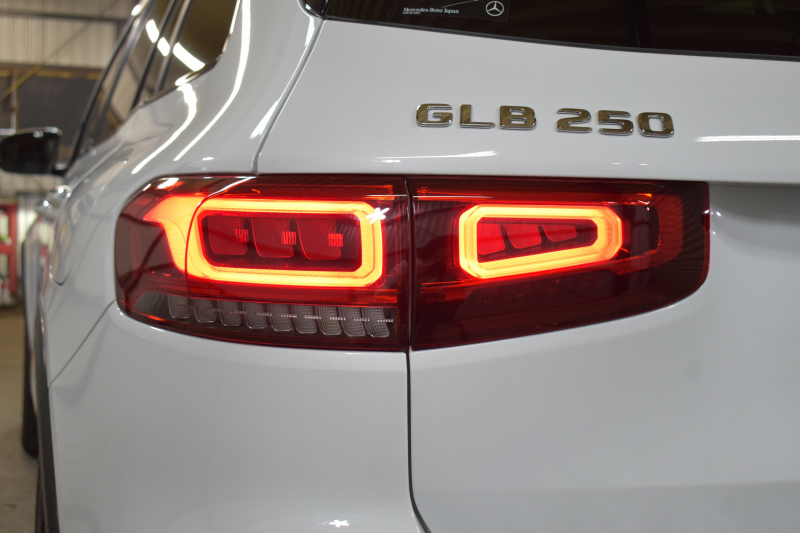 メルセデスベンツ GLB GLB250 4ﾏﾁｯｸ ｽﾎﾟｰﾂ AMGﾗｲﾝ ﾅｲﾄP ﾚｰﾀﾞｰｾｰﾌﾃｨP 黒革 AMGｴｱﾛ20AW MBUXﾅﾋﾞTV 360ｶﾒﾗ ﾃﾞｨｽﾄﾛﾆｯｸ ﾌﾞﾗｲﾝﾄﾞｽﾎﾟｯﾄ ﾚｰﾝｷｰﾌﾟ ｷｰﾚｽGO ﾌｯﾄｹﾞｰﾄ ﾜｲﾔﾚｽﾁｬｰｼﾞ ﾏﾙﾁｶﾗｰｱﾝﾋﾞｴﾝﾄ 3列ｼｰﾄ7人乗 2年保証