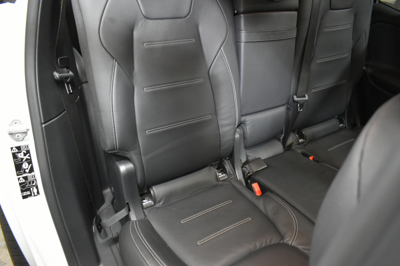 メルセデスベンツ GLB GLB250 4ﾏﾁｯｸ ｽﾎﾟｰﾂ AMGﾗｲﾝ ﾅｲﾄP ﾚｰﾀﾞｰｾｰﾌﾃｨP 黒革 AMGｴｱﾛ20AW MBUXﾅﾋﾞTV 360ｶﾒﾗ ﾃﾞｨｽﾄﾛﾆｯｸ ﾌﾞﾗｲﾝﾄﾞｽﾎﾟｯﾄ ﾚｰﾝｷｰﾌﾟ ｷｰﾚｽGO ﾌｯﾄｹﾞｰﾄ ﾜｲﾔﾚｽﾁｬｰｼﾞ ﾏﾙﾁｶﾗｰｱﾝﾋﾞｴﾝﾄ 3列ｼｰﾄ7人乗 2年保証