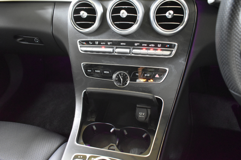 メルセデスベンツ Cクラス C200ﾜｺﾞﾝ AVG AMGﾗｲﾝ ﾚｰﾀﾞｰSP 後期型  9速 ﾐｰｺﾈｸﾄ ﾃﾞｨｽﾄﾛ ﾆｯｸ ﾌﾞﾗｲﾝﾄﾞｽﾎﾟｯﾄA Lﾁｪﾝｼﾞｱｼｽﾄ 誤発進 ﾋｰﾀｰ黒革 AMGｴｱﾛ18AW ｷｰﾚｽGo PTS 電動Rｹﾞｰﾄ 地ﾃﾞｼﾞﾅﾋﾞBｶﾒﾗ 2年保証