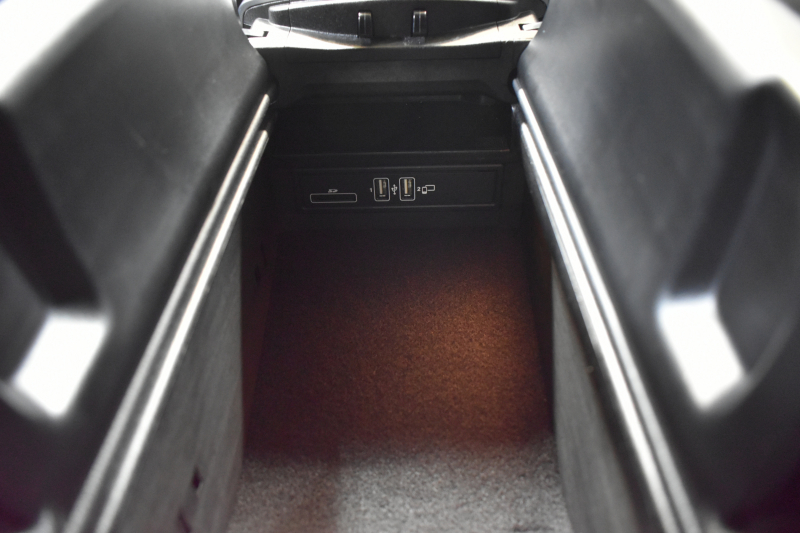 メルセデスベンツ Cクラス C220d AVG AMGﾗｲﾝ  RSP 後期型  ﾃﾞｨｰｾﾞﾙﾀｰﾎﾞ194馬力 燃費18.9km MEｺﾈ 9速 ﾋｰﾀｰ黒革 ﾃﾞｨｽﾄﾛ BSM LﾁｪﾝｼﾞAMGｴｱﾛ18AW ｷｰGO PTS 地ﾃﾞｼﾞﾅﾋﾞBｶﾒ 2年保証