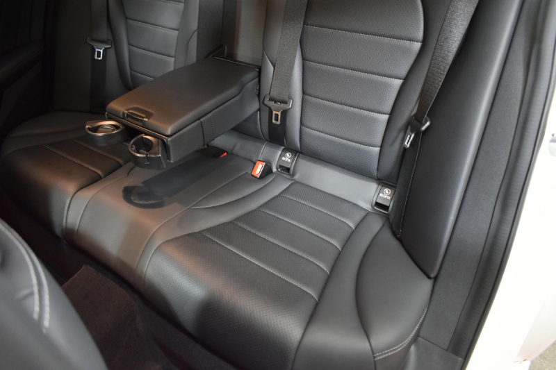 メルセデスベンツ Cクラス C220d AVG AMGﾗｲﾝ  RSP 後期型  ﾃﾞｨｰｾﾞﾙﾀｰﾎﾞ194馬力 燃費18.9km MEｺﾈ 9速 ﾋｰﾀｰ黒革 ﾃﾞｨｽﾄﾛ BSM LﾁｪﾝｼﾞAMGｴｱﾛ18AW ｷｰGO PTS 地ﾃﾞｼﾞﾅﾋﾞBｶﾒ 2年保証