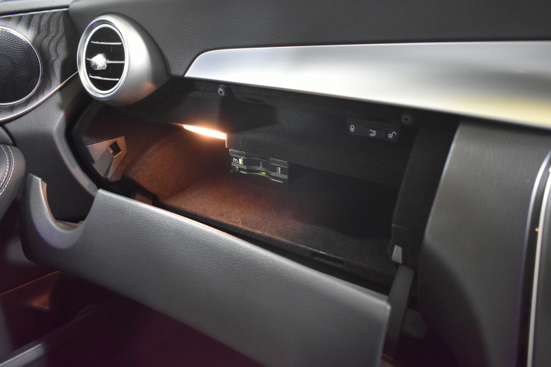 メルセデスベンツ Cクラス C220d AVG AMGﾗｲﾝ  RSP 後期型  ﾃﾞｨｰｾﾞﾙﾀｰﾎﾞ194馬力 燃費18.9km MEｺﾈ 9速 ﾋｰﾀｰ黒革 ﾃﾞｨｽﾄﾛ BSM LﾁｪﾝｼﾞAMGｴｱﾛ18AW ｷｰGO PTS 地ﾃﾞｼﾞﾅﾋﾞBｶﾒ 2年保証