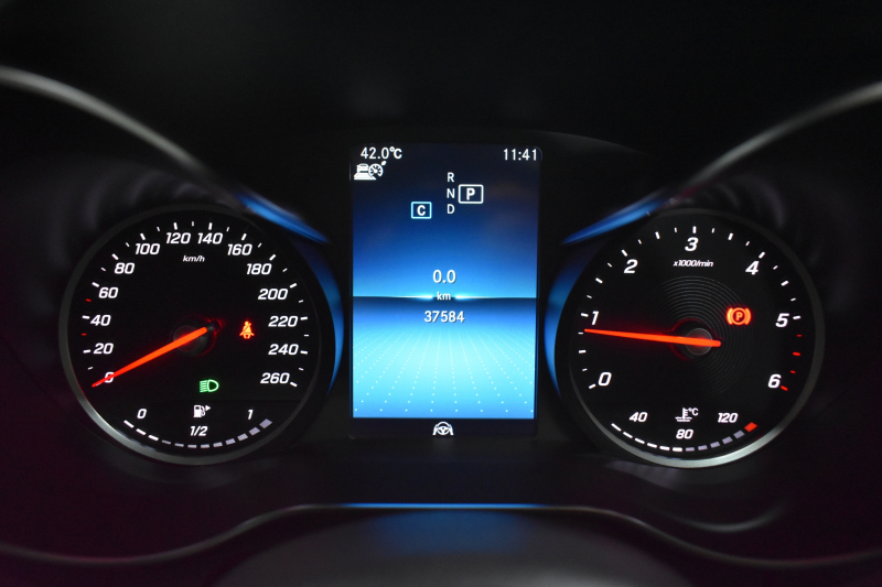 メルセデスベンツ Cクラス C220d AVG AMGﾗｲﾝ  RSP 後期型  ﾃﾞｨｰｾﾞﾙﾀｰﾎﾞ194馬力 燃費18.9km MEｺﾈ 9速 ﾋｰﾀｰ黒革 ﾃﾞｨｽﾄﾛ BSM LﾁｪﾝｼﾞAMGｴｱﾛ18AW ｷｰGO PTS 地ﾃﾞｼﾞﾅﾋﾞBｶﾒ 2年保証