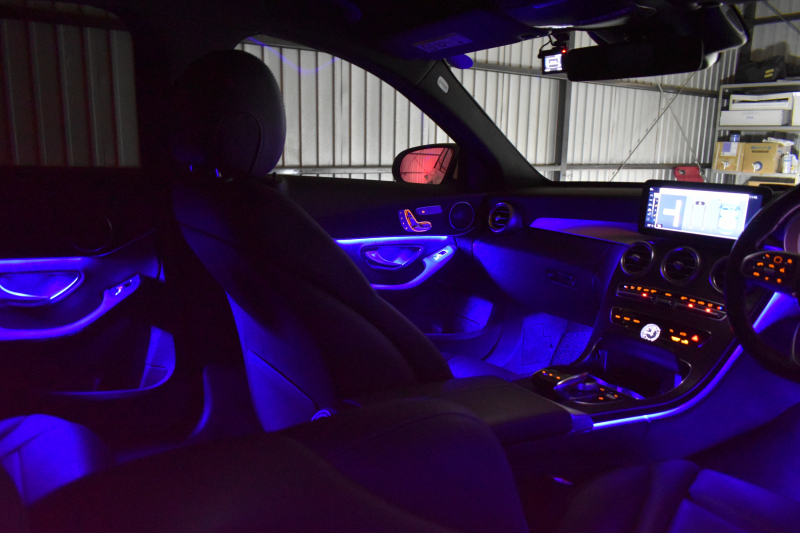 メルセデスベンツ Cクラス C220d AVG AMGﾗｲﾝ  RSP 後期型  ﾃﾞｨｰｾﾞﾙﾀｰﾎﾞ194馬力 燃費18.9km MEｺﾈ 9速 ﾋｰﾀｰ黒革 ﾃﾞｨｽﾄﾛ BSM LﾁｪﾝｼﾞAMGｴｱﾛ18AW ｷｰGO PTS 地ﾃﾞｼﾞﾅﾋﾞBｶﾒ 2年保証