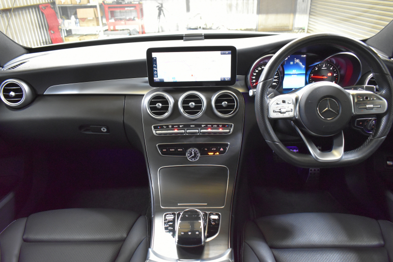 メルセデスベンツ Cクラス C220d AVG AMGﾗｲﾝ  RSP 後期型  ﾃﾞｨｰｾﾞﾙﾀｰﾎﾞ194馬力 燃費18.9km MEｺﾈ 9速 ﾋｰﾀｰ黒革 ﾃﾞｨｽﾄﾛ BSM LﾁｪﾝｼﾞAMGｴｱﾛ18AW ｷｰGO PTS 地ﾃﾞｼﾞﾅﾋﾞBｶﾒ 2年保証