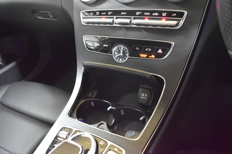 メルセデスベンツ Cクラス C220d AVG AMGﾗｲﾝ  RSP 後期型  ﾃﾞｨｰｾﾞﾙﾀｰﾎﾞ194馬力 燃費18.9km MEｺﾈ 9速 ﾋｰﾀｰ黒革 ﾃﾞｨｽﾄﾛ BSM LﾁｪﾝｼﾞAMGｴｱﾛ18AW ｷｰGO PTS 地ﾃﾞｼﾞﾅﾋﾞBｶﾒ 2年保証