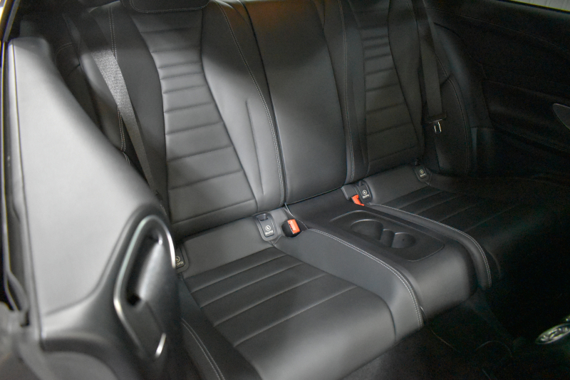 メルセデスベンツ Eクラス E200 ｸｰﾍﾟ ｽﾎﾟｰﾂ ﾚｻﾞｰPﾚｰﾀﾞｰｾｰﾌﾃｨP   燃費13.8KM ﾊﾟﾉﾗﾏｻﾝﾙｰﾌ ﾋｰﾀｰ黒革 ﾃﾞｨｽﾄﾛ BSM Lﾁｪﾝｼﾞ AMGｴｱﾛ19AW ｷｰﾚｽGO ﾊﾟｰｸﾄﾛ HUD ﾌﾞﾙﾒS ﾏﾙﾁｶﾗｰｱﾝﾋﾞｴﾝﾄ 純正ﾅﾋﾞ 360ｶﾒﾗ 2年保証