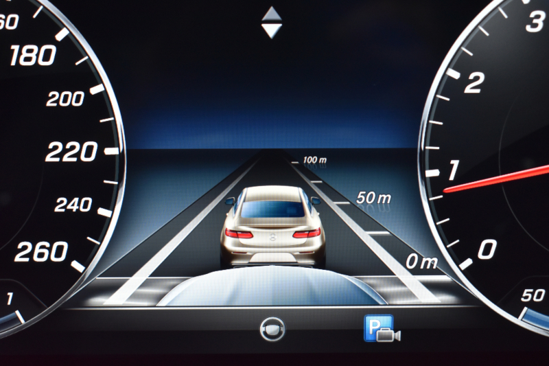 メルセデスベンツ Eクラス E200 ｸｰﾍﾟ ｽﾎﾟｰﾂ ﾚｻﾞｰPﾚｰﾀﾞｰｾｰﾌﾃｨP   燃費13.8KM ﾊﾟﾉﾗﾏｻﾝﾙｰﾌ ﾋｰﾀｰ黒革 ﾃﾞｨｽﾄﾛ BSM Lﾁｪﾝｼﾞ AMGｴｱﾛ19AW ｷｰﾚｽGO ﾊﾟｰｸﾄﾛ HUD ﾌﾞﾙﾒS ﾏﾙﾁｶﾗｰｱﾝﾋﾞｴﾝﾄ 純正ﾅﾋﾞ 360ｶﾒﾗ 2年保証