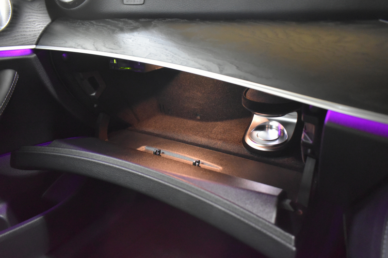 メルセデスベンツ Eクラス E200 ｸｰﾍﾟ ｽﾎﾟｰﾂ ﾚｻﾞｰPﾚｰﾀﾞｰｾｰﾌﾃｨP   燃費13.8KM ﾊﾟﾉﾗﾏｻﾝﾙｰﾌ ﾋｰﾀｰ黒革 ﾃﾞｨｽﾄﾛ BSM Lﾁｪﾝｼﾞ AMGｴｱﾛ19AW ｷｰﾚｽGO ﾊﾟｰｸﾄﾛ HUD ﾌﾞﾙﾒS ﾏﾙﾁｶﾗｰｱﾝﾋﾞｴﾝﾄ 純正ﾅﾋﾞ 360ｶﾒﾗ 2年保証