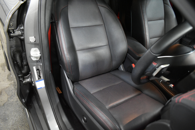 メルセデスベンツ GLA GLA45 4ﾏﾁｯｸ ﾚｰﾀﾞｰｾｰﾌﾃｨP 高出力ｴﾝｼﾞﾝ360馬力  ﾋｰﾀｰ黒革 ﾃﾞｨｽﾄﾛﾆｯｸﾌﾟﾗｽ ﾌﾞﾗｲﾝｯﾄﾞｽﾎﾟｯﾄ ﾚｰﾝｷｰﾌﾟ AMGｴｱﾛ19AW ｷｰﾚｽGO ﾏﾙﾁｶﾗｰｱﾝﾋﾞｴﾝﾄ 地デジBｶﾒﾗ ﾊﾟｰｸﾄﾛﾆｯｸ 2年保証