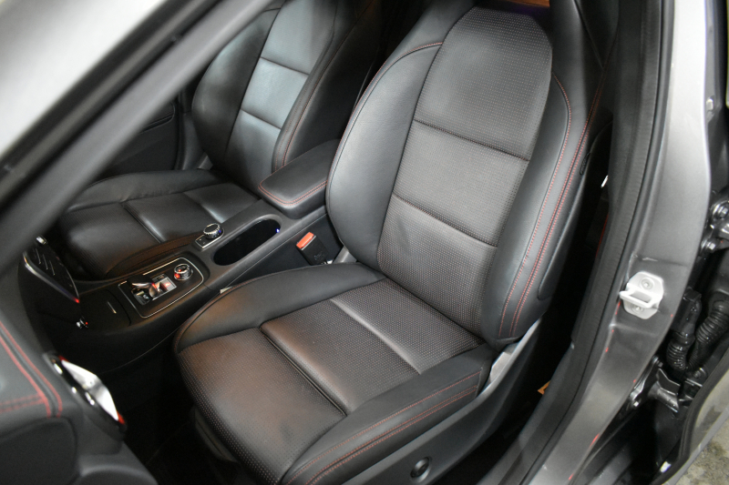 メルセデスベンツ GLA GLA45 4ﾏﾁｯｸ ﾚｰﾀﾞｰｾｰﾌﾃｨP 高出力ｴﾝｼﾞﾝ360馬力  ﾋｰﾀｰ黒革 ﾃﾞｨｽﾄﾛﾆｯｸﾌﾟﾗｽ ﾌﾞﾗｲﾝｯﾄﾞｽﾎﾟｯﾄ ﾚｰﾝｷｰﾌﾟ AMGｴｱﾛ19AW ｷｰﾚｽGO ﾏﾙﾁｶﾗｰｱﾝﾋﾞｴﾝﾄ 地デジBｶﾒﾗ ﾊﾟｰｸﾄﾛﾆｯｸ 2年保証