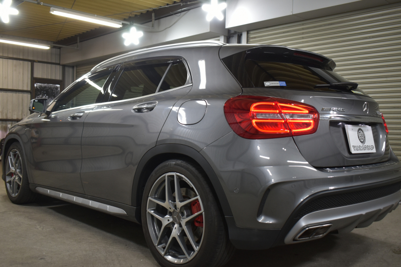 メルセデスベンツ GLA GLA45 4ﾏﾁｯｸ ﾚｰﾀﾞｰｾｰﾌﾃｨP 高出力ｴﾝｼﾞﾝ360馬力  ﾋｰﾀｰ黒革 ﾃﾞｨｽﾄﾛﾆｯｸﾌﾟﾗｽ ﾌﾞﾗｲﾝｯﾄﾞｽﾎﾟｯﾄ ﾚｰﾝｷｰﾌﾟ AMGｴｱﾛ19AW ｷｰﾚｽGO ﾏﾙﾁｶﾗｰｱﾝﾋﾞｴﾝﾄ 地デジBｶﾒﾗ ﾊﾟｰｸﾄﾛﾆｯｸ 2年保証