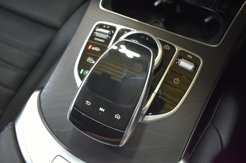 メルセデスベンツ Cクラス C220dﾜｺﾞﾝ ﾛｰﾚｳｽED ｽﾎﾟｰﾂﾌﾟﾗｽP ﾚｰﾀﾞｰｾｰﾌﾃｨP 後期型 ﾃﾞｨｰｾﾞﾙ 194馬力/燃費18.9 MEｺﾈ 9速 ﾊﾟﾉﾗﾏSR ﾋｰﾀｰ黒本革 ﾃﾞｨｽﾄﾛ BSM Lﾁｪﾝｼﾞ AMGｴｱﾛ18AW ｷｰﾚｽGO PTS 液晶ﾒｰﾀｰ HUD ﾌｯﾄｹﾞｰﾄ ﾌﾞﾙﾒｽﾀｰ 地ﾃﾞｼﾞﾅﾋﾞ 360ﾊﾞｯｸｶﾒﾗ 2年保証