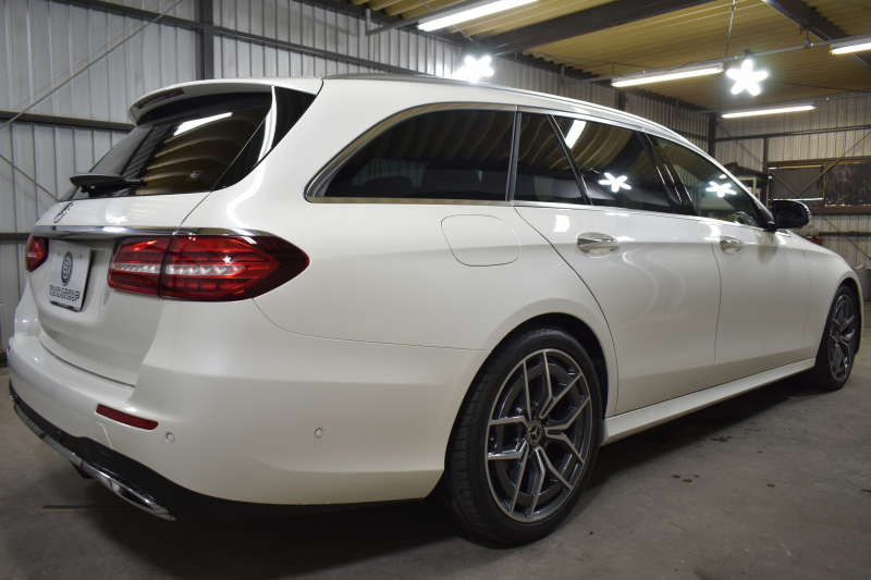 メルセデスベンツ Eクラス E220dﾜｺﾞﾝ ｽﾎﾟｰﾂ ｴｸｽｸﾙｰｼﾌﾞP AMGﾗｲﾝｲﾝﾃﾘｱP ﾚｰﾀﾞｰｾｰﾌﾃｨP 後期型 ﾊﾟﾉﾗﾏｻﾝﾙｰﾌ 全席ﾋｰﾀｰ黒革 ﾌﾞﾙﾒｽﾀｰ HUD ﾃﾞｨｽﾄﾛ BSM Lﾁｪﾝｼﾞ AMGｴｱﾛ19AW MBUXﾅﾋﾞTV 360ｶﾒﾗ ｷｰﾚｽｺﾞｰ  ﾏﾙﾁｶﾗｰｱﾝﾋﾞｴﾝﾄ 2年保証