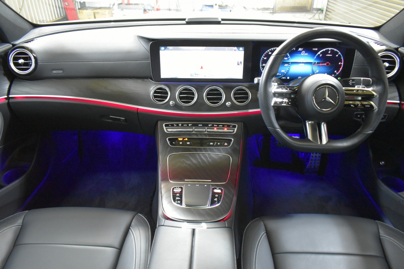 メルセデスベンツ Eクラス E220dﾜｺﾞﾝ ｽﾎﾟｰﾂ ｴｸｽｸﾙｰｼﾌﾞP AMGﾗｲﾝｲﾝﾃﾘｱP ﾚｰﾀﾞｰｾｰﾌﾃｨP 後期型 ﾊﾟﾉﾗﾏｻﾝﾙｰﾌ 全席ﾋｰﾀｰ黒革 ﾌﾞﾙﾒｽﾀｰ HUD ﾃﾞｨｽﾄﾛ BSM Lﾁｪﾝｼﾞ AMGｴｱﾛ19AW MBUXﾅﾋﾞTV 360ｶﾒﾗ ｷｰﾚｽｺﾞｰ  ﾏﾙﾁｶﾗｰｱﾝﾋﾞｴﾝﾄ 2年保証