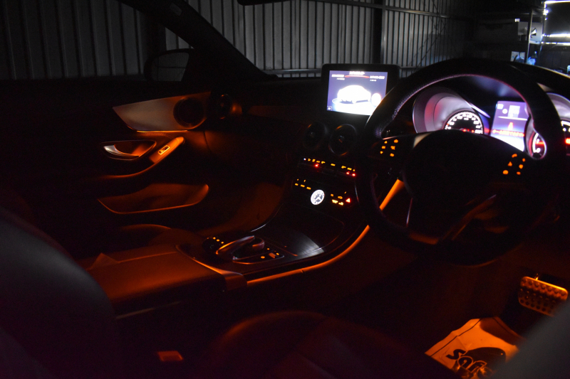 メルセデスベンツ Cクラス C180ｸｰﾍﾟ ｽﾎﾟｰﾂ ﾚｰﾀﾞｰｾｰﾌﾃｨP 燃費14.9km  ﾃﾞｨｽﾄﾛﾆｯｸﾌﾟﾗｽ ﾌﾞﾗｲﾝﾄﾞｽﾎﾟｯﾄｱｼｽﾄ ﾚｰﾝｷｰﾌﾟ ARTICOﾚｻﾞｰｼｰﾄ AMGｴｱﾛ18AW ｷｰﾚｽGo ﾊﾟｰｸﾄﾛ LEDﾍｯﾄﾞﾗｲﾄ 地ﾃﾞｼﾞﾅﾋﾞ Bｶﾒﾗ ﾏﾙﾁｱﾝﾋﾞｴﾝﾄ 2年保証