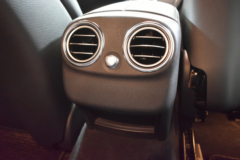 メルセデスベンツ Cクラス C180ｸｰﾍﾟ ｽﾎﾟｰﾂ ﾚｰﾀﾞｰｾｰﾌﾃｨP 燃費14.9km  ﾃﾞｨｽﾄﾛﾆｯｸﾌﾟﾗｽ ﾌﾞﾗｲﾝﾄﾞｽﾎﾟｯﾄｱｼｽﾄ ﾚｰﾝｷｰﾌﾟ ARTICOﾚｻﾞｰｼｰﾄ AMGｴｱﾛ18AW ｷｰﾚｽGo ﾊﾟｰｸﾄﾛ LEDﾍｯﾄﾞﾗｲﾄ 地ﾃﾞｼﾞﾅﾋﾞ Bｶﾒﾗ ﾏﾙﾁｱﾝﾋﾞｴﾝﾄ 2年保証