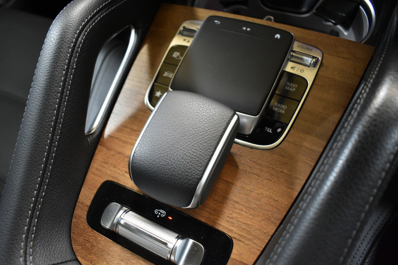 メルセデスベンツ GLE GLE450 4ﾏﾁｯｸ ｽﾎﾟｰﾂ ﾚｻﾞｰｴｸｽｸﾙｰｼﾌﾞ ﾚｰﾀﾞｰｾｰﾌﾃｨP 3.0ﾘｯﾀｰ367馬力 MEｺﾈｸﾄ 9速AT ﾊﾟﾉﾗﾏｻﾝﾙｰﾌ ﾋｰﾀｰ&ｸｰﾗｰ黒革 ﾃﾞｨｽﾄﾛ BSM Lﾁｪﾝｼﾞ AMGｴｱﾛ20AW ｷｰﾚｽGO ﾊﾟｰｸﾄﾛ HUD ﾌｯﾄｹﾞｰﾄ ﾌﾞﾙﾒｽﾀｰS MBUXﾅﾋﾞTV 360ｶﾒﾗ 2年保証