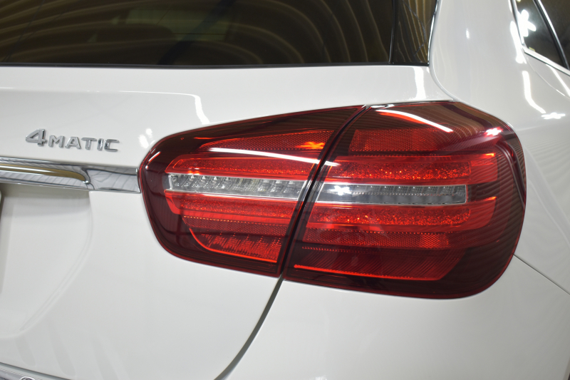 メルセデスベンツ GLA GLA220 4M ﾌﾟﾚﾐｱﾑP ﾚｰﾀﾞｰSP  後期型 1ｵｰﾅｰ  4WD ﾊﾟﾉﾗﾏｻﾝﾙｰﾌ ﾋｰﾀｰ付黒革 ﾊｰﾏﾝｶｰﾄﾞﾝ ﾃﾞｨｽﾄﾛ Bｽﾎﾟｯﾄ 駐車支援 ｷｰﾚｽGO PTS ﾌｯﾄｹﾞｰﾄ 地ﾃﾞｼﾞﾅﾋﾞ Bｶﾒﾗ 18AW 2年保証