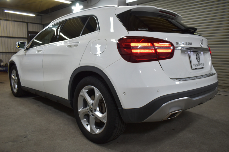 メルセデスベンツ GLA GLA220 4M ﾌﾟﾚﾐｱﾑP ﾚｰﾀﾞｰSP  後期型 1ｵｰﾅｰ  4WD ﾊﾟﾉﾗﾏｻﾝﾙｰﾌ ﾋｰﾀｰ付黒革 ﾊｰﾏﾝｶｰﾄﾞﾝ ﾃﾞｨｽﾄﾛ Bｽﾎﾟｯﾄ 駐車支援 ｷｰﾚｽGO PTS ﾌｯﾄｹﾞｰﾄ 地ﾃﾞｼﾞﾅﾋﾞ Bｶﾒﾗ 18AW 2年保証