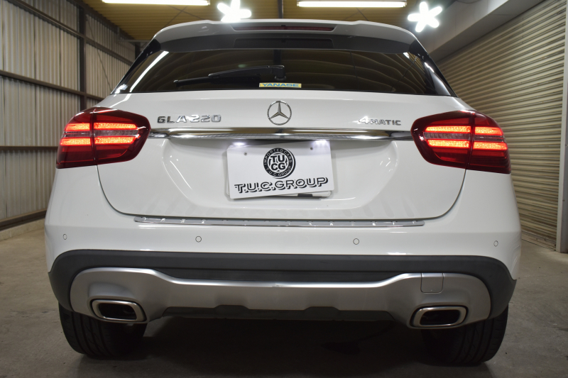 メルセデスベンツ GLA GLA220 4M ﾌﾟﾚﾐｱﾑP ﾚｰﾀﾞｰSP  後期型 1ｵｰﾅｰ  4WD ﾊﾟﾉﾗﾏｻﾝﾙｰﾌ ﾋｰﾀｰ付黒革 ﾊｰﾏﾝｶｰﾄﾞﾝ ﾃﾞｨｽﾄﾛ Bｽﾎﾟｯﾄ 駐車支援 ｷｰﾚｽGO PTS ﾌｯﾄｹﾞｰﾄ 地ﾃﾞｼﾞﾅﾋﾞ Bｶﾒﾗ 18AW 2年保証