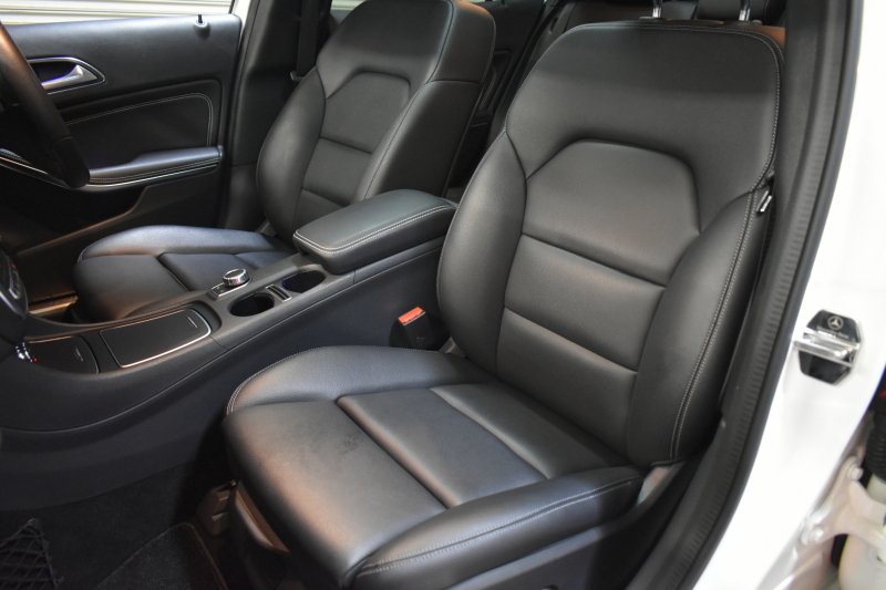 メルセデスベンツ GLA GLA220 4M ﾌﾟﾚﾐｱﾑP ﾚｰﾀﾞｰSP  後期型 1ｵｰﾅｰ  4WD ﾊﾟﾉﾗﾏｻﾝﾙｰﾌ ﾋｰﾀｰ付黒革 ﾊｰﾏﾝｶｰﾄﾞﾝ ﾃﾞｨｽﾄﾛ Bｽﾎﾟｯﾄ 駐車支援 ｷｰﾚｽGO PTS ﾌｯﾄｹﾞｰﾄ 地ﾃﾞｼﾞﾅﾋﾞ Bｶﾒﾗ 18AW 2年保証