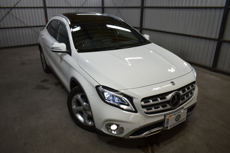 メルセデスベンツ GLA GLA220 4M ﾌﾟﾚﾐｱﾑP ﾚｰﾀﾞｰSP  後期型 1ｵｰﾅｰ  4WD ﾊﾟﾉﾗﾏｻﾝﾙｰﾌ ﾋｰﾀｰ付黒革 ﾊｰﾏﾝｶｰﾄﾞﾝ ﾃﾞｨｽﾄﾛ Bｽﾎﾟｯﾄ 駐車支援 ｷｰﾚｽGO PTS ﾌｯﾄｹﾞｰﾄ 地ﾃﾞｼﾞﾅﾋﾞ Bｶﾒﾗ 18AW 2年保証