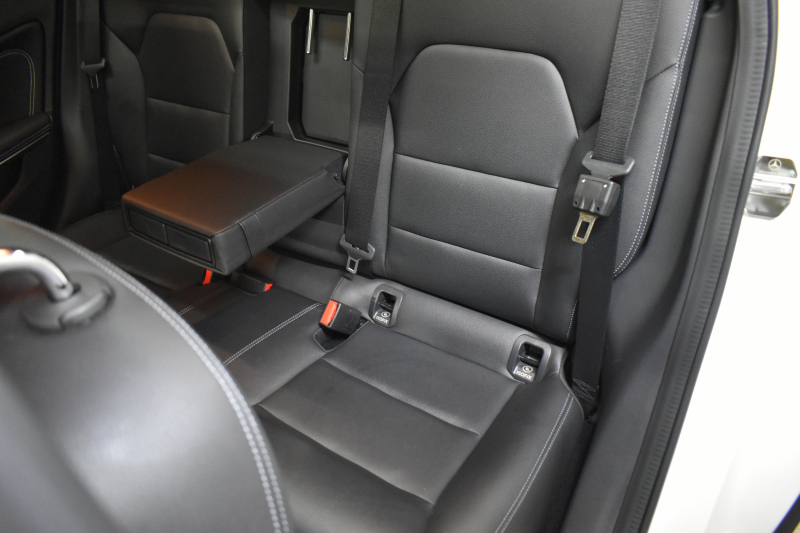 メルセデスベンツ GLA GLA220 4M ﾌﾟﾚﾐｱﾑP ﾚｰﾀﾞｰSP  後期型 1ｵｰﾅｰ  4WD ﾊﾟﾉﾗﾏｻﾝﾙｰﾌ ﾋｰﾀｰ付黒革 ﾊｰﾏﾝｶｰﾄﾞﾝ ﾃﾞｨｽﾄﾛ Bｽﾎﾟｯﾄ 駐車支援 ｷｰﾚｽGO PTS ﾌｯﾄｹﾞｰﾄ 地ﾃﾞｼﾞﾅﾋﾞ Bｶﾒﾗ 18AW 2年保証