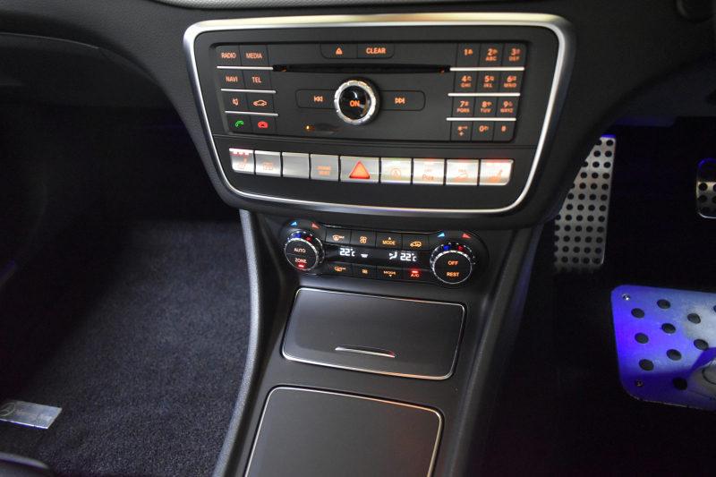 メルセデスベンツ GLA GLA220 4M ﾌﾟﾚﾐｱﾑP ﾚｰﾀﾞｰSP  後期型 1ｵｰﾅｰ  4WD ﾊﾟﾉﾗﾏｻﾝﾙｰﾌ ﾋｰﾀｰ付黒革 ﾊｰﾏﾝｶｰﾄﾞﾝ ﾃﾞｨｽﾄﾛ Bｽﾎﾟｯﾄ 駐車支援 ｷｰﾚｽGO PTS ﾌｯﾄｹﾞｰﾄ 地ﾃﾞｼﾞﾅﾋﾞ Bｶﾒﾗ 18AW 2年保証