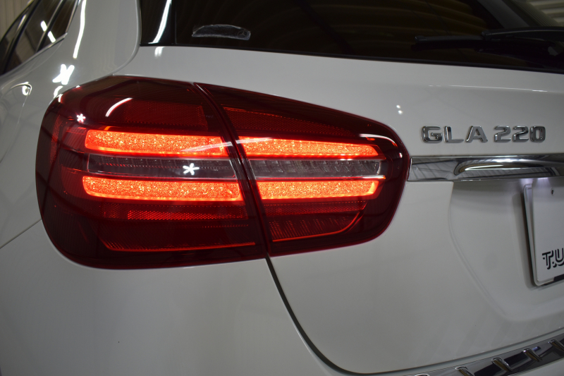 メルセデスベンツ GLA GLA220 4M ﾌﾟﾚﾐｱﾑP ﾚｰﾀﾞｰSP  後期型 1ｵｰﾅｰ  4WD ﾊﾟﾉﾗﾏｻﾝﾙｰﾌ ﾋｰﾀｰ付黒革 ﾊｰﾏﾝｶｰﾄﾞﾝ ﾃﾞｨｽﾄﾛ Bｽﾎﾟｯﾄ 駐車支援 ｷｰﾚｽGO PTS ﾌｯﾄｹﾞｰﾄ 地ﾃﾞｼﾞﾅﾋﾞ Bｶﾒﾗ 18AW 2年保証