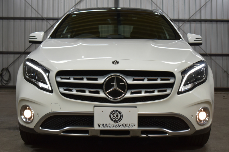 メルセデスベンツ GLA GLA220 4M ﾌﾟﾚﾐｱﾑP ﾚｰﾀﾞｰSP  後期型 1ｵｰﾅｰ  4WD ﾊﾟﾉﾗﾏｻﾝﾙｰﾌ ﾋｰﾀｰ付黒革 ﾊｰﾏﾝｶｰﾄﾞﾝ ﾃﾞｨｽﾄﾛ Bｽﾎﾟｯﾄ 駐車支援 ｷｰﾚｽGO PTS ﾌｯﾄｹﾞｰﾄ 地ﾃﾞｼﾞﾅﾋﾞ Bｶﾒﾗ 18AW 2年保証