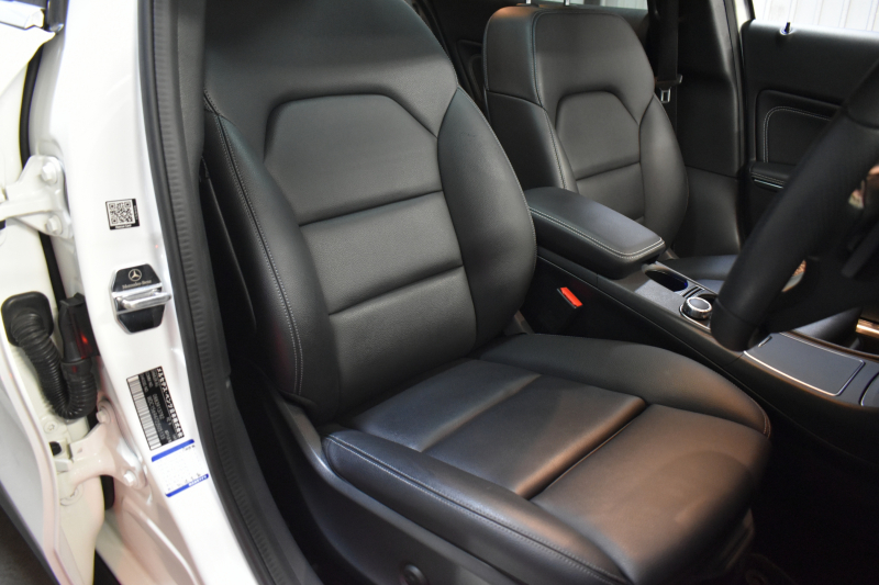 メルセデスベンツ GLA GLA220 4M ﾌﾟﾚﾐｱﾑP ﾚｰﾀﾞｰSP  後期型 1ｵｰﾅｰ  4WD ﾊﾟﾉﾗﾏｻﾝﾙｰﾌ ﾋｰﾀｰ付黒革 ﾊｰﾏﾝｶｰﾄﾞﾝ ﾃﾞｨｽﾄﾛ Bｽﾎﾟｯﾄ 駐車支援 ｷｰﾚｽGO PTS ﾌｯﾄｹﾞｰﾄ 地ﾃﾞｼﾞﾅﾋﾞ Bｶﾒﾗ 18AW 2年保証