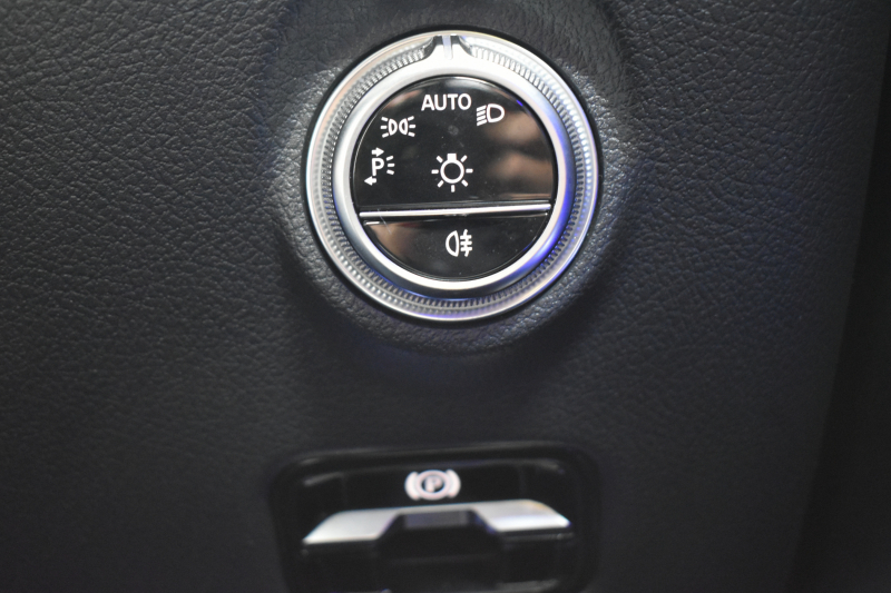 メルセデスベンツ Cクラス C220d 4ﾏﾁｯｸ ｵｰﾙﾃﾚｲﾝ ISG搭載 ﾚｻﾞｰｴｸｽｸﾙｰｼﾌﾞP ﾚｰﾀﾞｰｾｰﾌﾃｨP 1ｵｰﾅｰ ﾊﾟﾉﾗﾏｻﾝﾙｰﾌ 黒革 ARﾅﾋﾞTV ﾍｯﾄﾞｱｯﾌﾟD 360ｶﾒﾗ ﾜｲﾔﾚｽﾁｬｰｼﾞ ﾃﾞｼﾞﾀﾙﾗｲﾄ ﾃﾞｨｽﾄﾛ ﾚｰﾝｷｰﾌﾟ ｵｰﾄﾃｰﾙｹﾞｰﾄ ｷｰﾚｽｺﾞｰ 2年保証