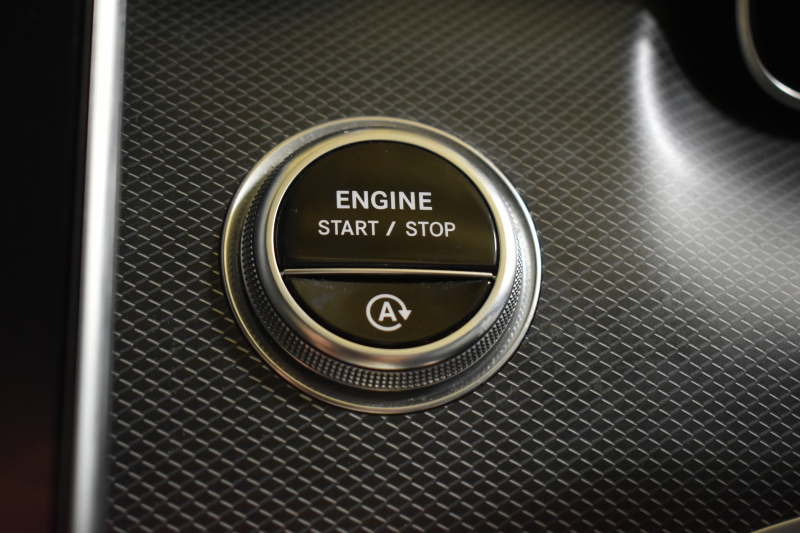 メルセデスベンツ Cクラス C220d 4ﾏﾁｯｸ ｵｰﾙﾃﾚｲﾝ ISG搭載 ﾚｻﾞｰｴｸｽｸﾙｰｼﾌﾞP ﾚｰﾀﾞｰｾｰﾌﾃｨP 1ｵｰﾅｰ ﾊﾟﾉﾗﾏｻﾝﾙｰﾌ 黒革 ARﾅﾋﾞTV ﾍｯﾄﾞｱｯﾌﾟD 360ｶﾒﾗ ﾜｲﾔﾚｽﾁｬｰｼﾞ ﾃﾞｼﾞﾀﾙﾗｲﾄ ﾃﾞｨｽﾄﾛ ﾚｰﾝｷｰﾌﾟ ｵｰﾄﾃｰﾙｹﾞｰﾄ ｷｰﾚｽｺﾞｰ 2年保証