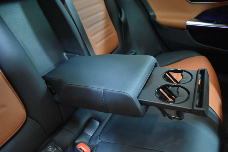 メルセデスベンツ Cクラス C220d AVG AMGﾗｲﾝ ﾚｻﾞｰｴｸｽｸﾙｰｼﾌﾞ ﾍﾞｰｼｯｸP ﾚｰﾀﾞｰｾｰﾌﾃｨP  ISG搭載 ﾊﾟﾉﾗﾏｻﾝR ﾋｰﾀｰ茶黒革 ACC BSM Lﾁｪﾝｼﾞ AMGｴｱﾛ18AW 電動ﾄﾗﾝｸ ﾍｯﾄﾞｱｯﾌﾟD ｷｰGO MBUXﾅﾋﾞ360ｶﾒﾗ 2年保証