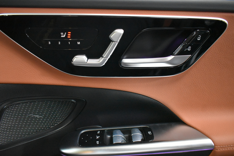 メルセデスベンツ Cクラス C220d AVG AMGﾗｲﾝ ﾚｻﾞｰｴｸｽｸﾙｰｼﾌﾞ ﾍﾞｰｼｯｸP ﾚｰﾀﾞｰｾｰﾌﾃｨP  ISG搭載 ﾊﾟﾉﾗﾏｻﾝR ﾋｰﾀｰ茶黒革 ACC BSM Lﾁｪﾝｼﾞ AMGｴｱﾛ18AW 電動ﾄﾗﾝｸ ﾍｯﾄﾞｱｯﾌﾟD ｷｰGO MBUXﾅﾋﾞ360ｶﾒﾗ 2年保証