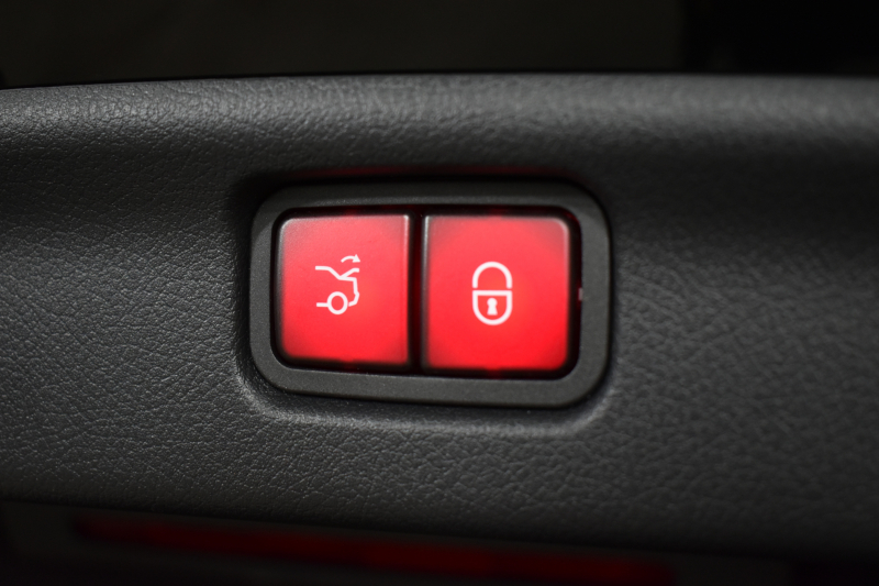 メルセデスベンツ Cクラス C220d AVG AMGﾗｲﾝ ﾚｻﾞｰｴｸｽｸﾙｰｼﾌﾞ ﾍﾞｰｼｯｸP ﾚｰﾀﾞｰｾｰﾌﾃｨP  ISG搭載 ﾊﾟﾉﾗﾏｻﾝR ﾋｰﾀｰ茶黒革 ACC BSM Lﾁｪﾝｼﾞ AMGｴｱﾛ18AW 電動ﾄﾗﾝｸ ﾍｯﾄﾞｱｯﾌﾟD ｷｰGO MBUXﾅﾋﾞ360ｶﾒﾗ 2年保証